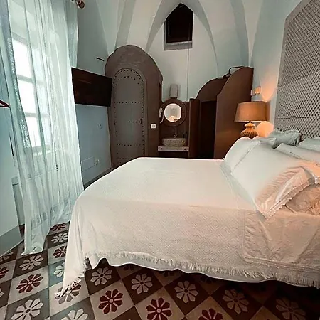 Palazzo Nur Otel *
